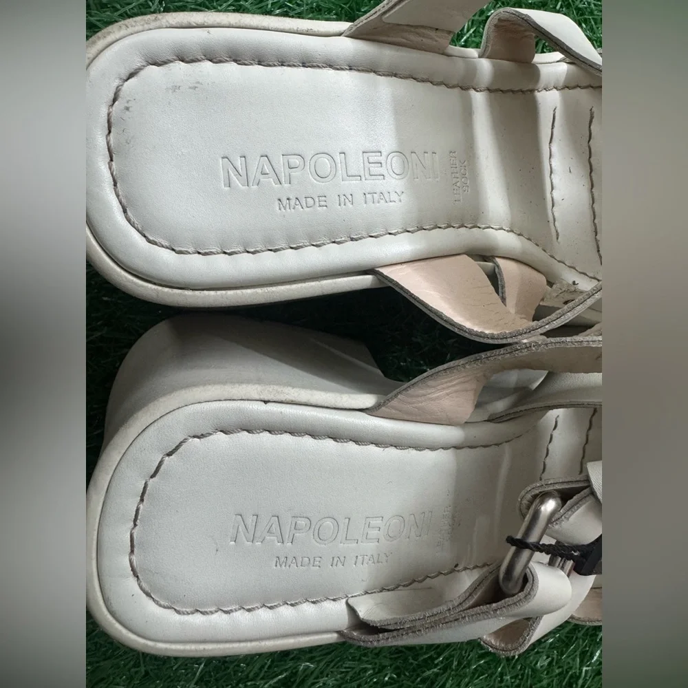 Napoleoni Italy women’s platforms size‎ 39